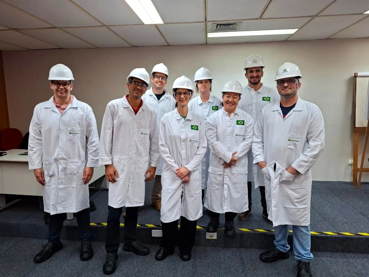 Imagem da equipe da oficina de turbomáquinas da Petrobras